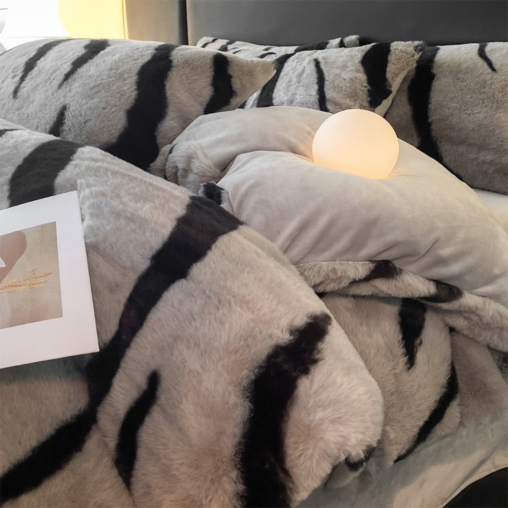 Foglio di pelliccia soffice addensato zebra set