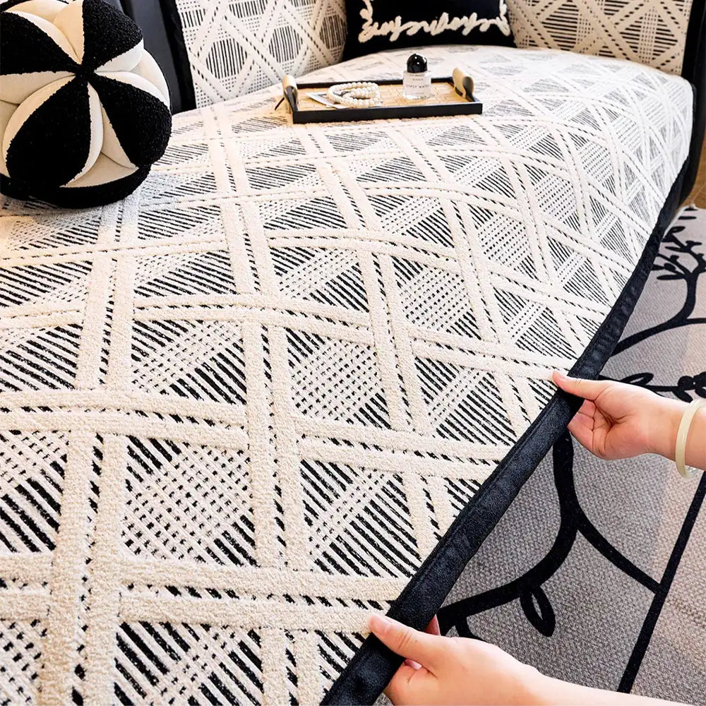 Creative Plaid Pattern Anti-Cat Scratch And Non-Slip Couch Cover - Suitable For All Seasons