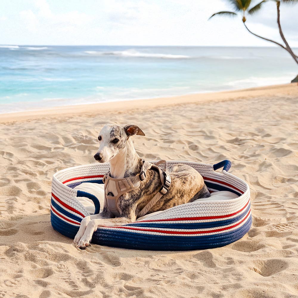Cama para mascotas calmante de rayas a mano - nido atemporal