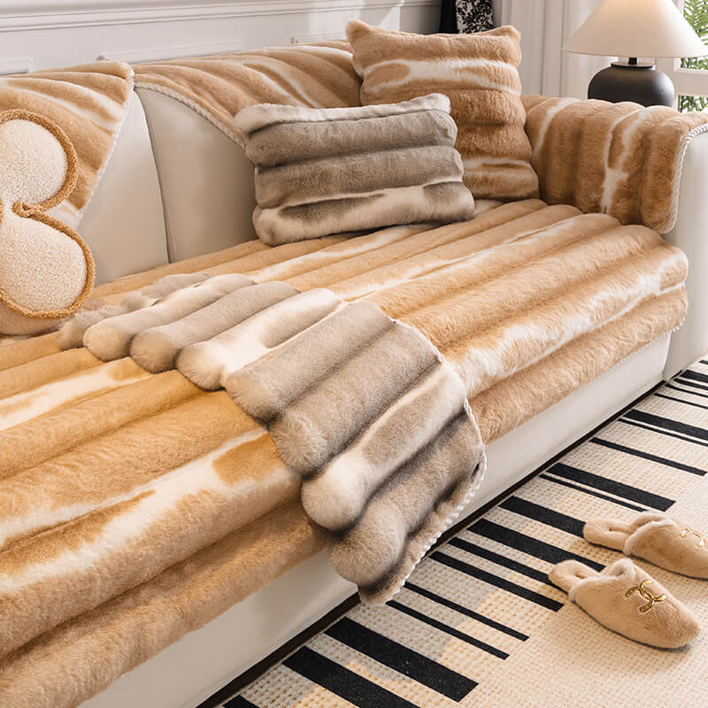 Bellissima copertina di divano peluche a stripe a stripe a gradiente