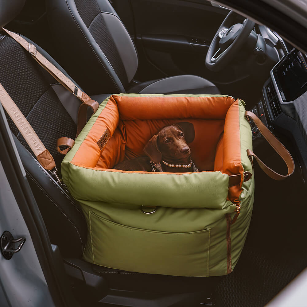 Lit rehausseur de luxe pour siège d'auto pour chien en similicuir - Urban Voyager