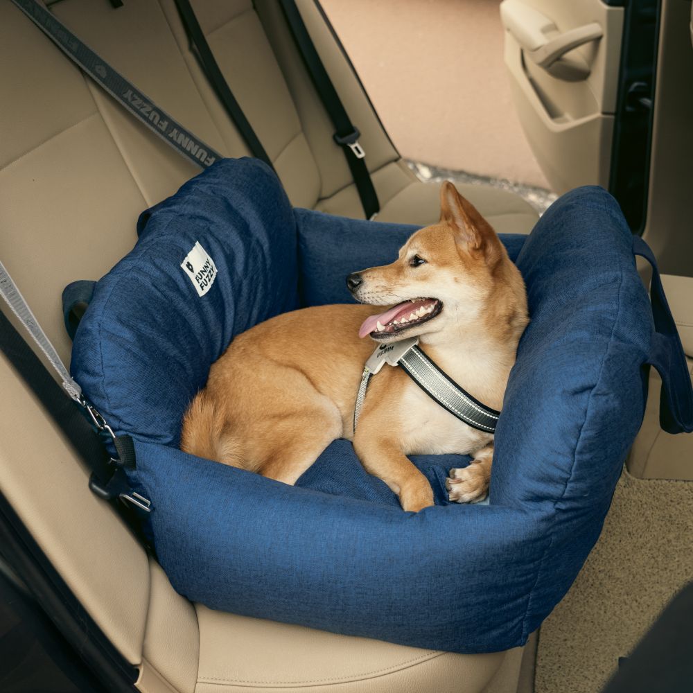 Letto per seggiolino auto per cani - Prima classe