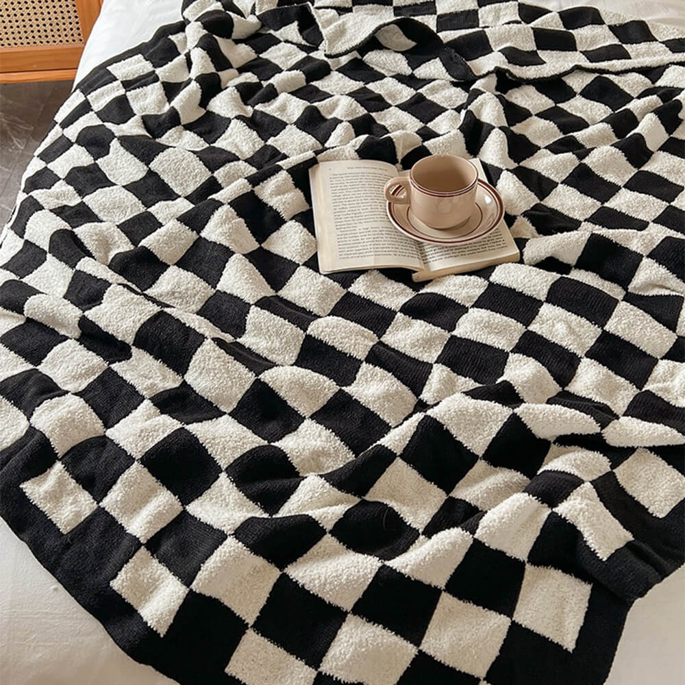 Plush Color-Block Checkerboard Throw Blanket