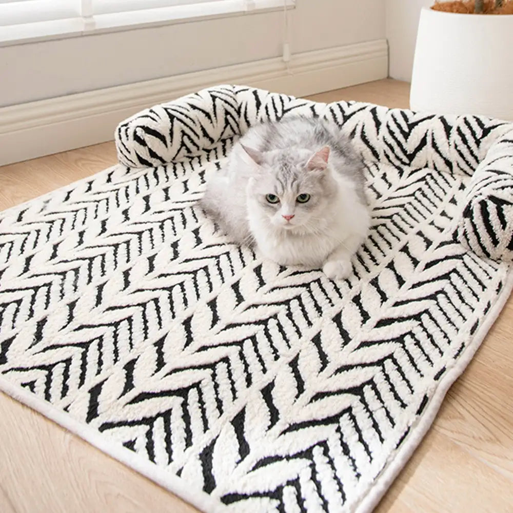 Plush Leaf Jacquard Non-Slip Pet Mat Pet Bed