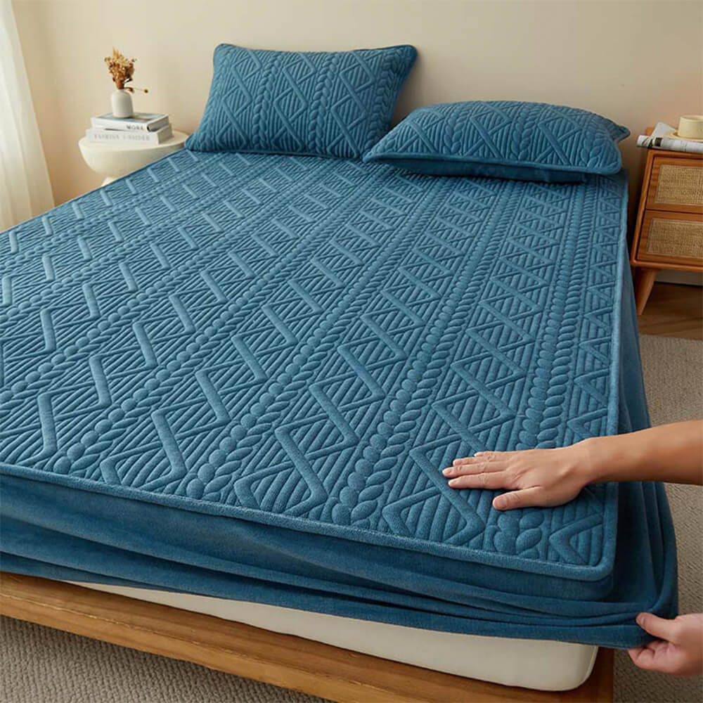 Wheat-Inspired Geometric Padding Quilted Milk Velvet Fitted Sheet Mattress Cover