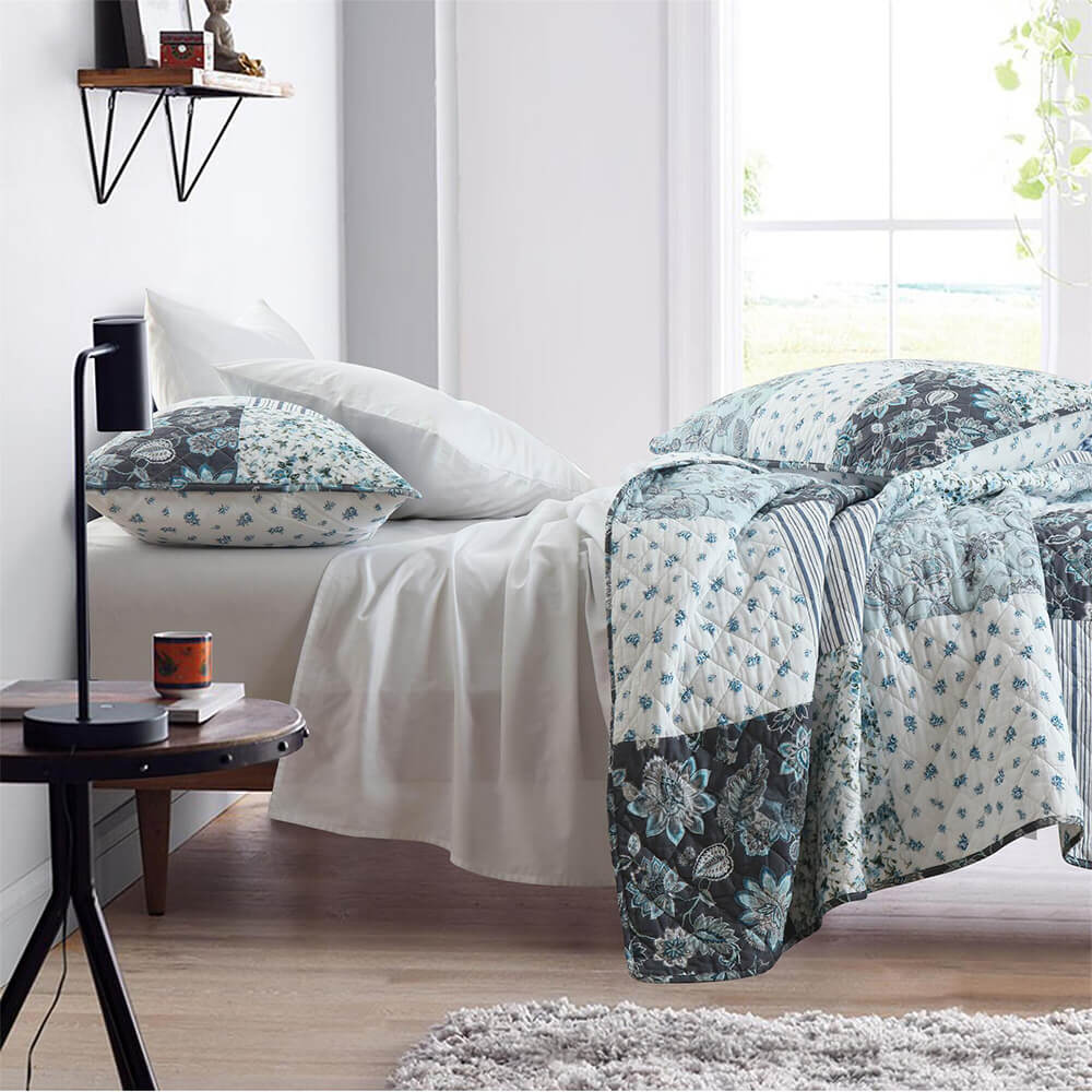 Chic Patchwork Floral Soft Bedspread Cotton Reversible Bed Sheet Set