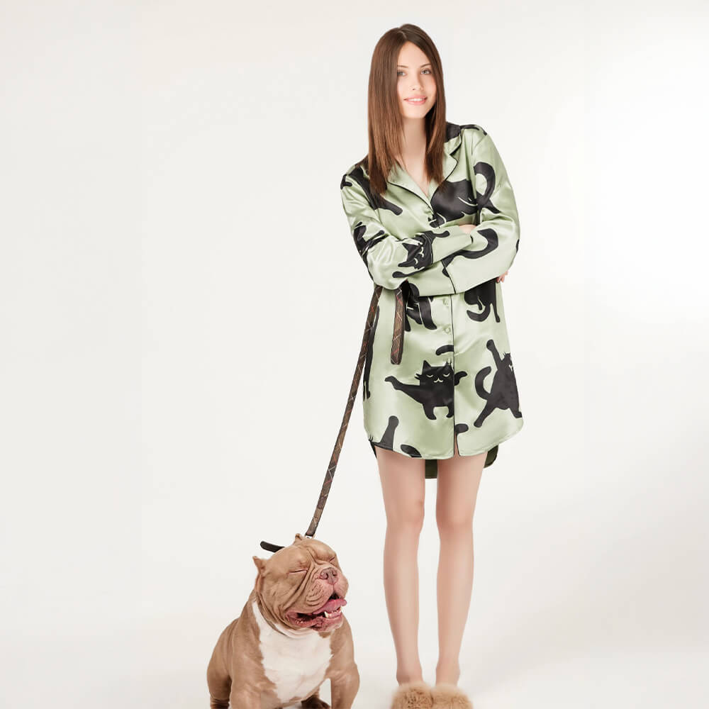 Conjunto de pijama de camisón de mujer resistente al pelo de mascota acogedor, agradable para la piel y estampado elegante