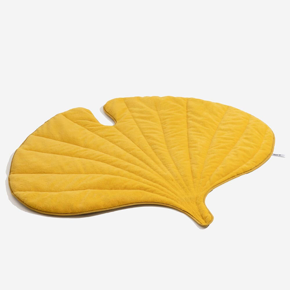 The Leaf Collector - Alfombra para perros lavable con forma de hoja de felpa