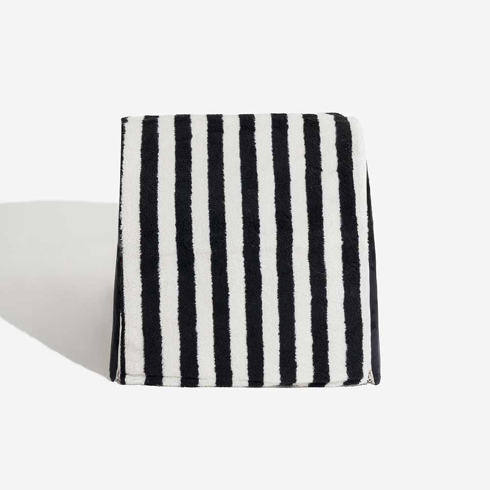 Trendy Stripe House Orthopädisches Hundebett – gemütliches Versteck